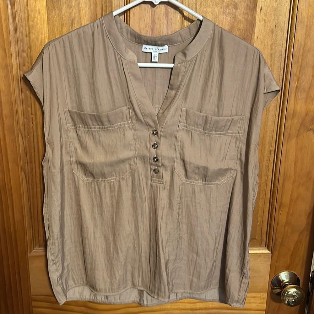 Tan short sleeve tank/blouse